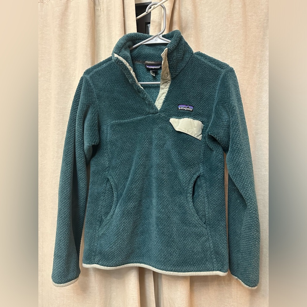 Small Patagonia pullover synchilla